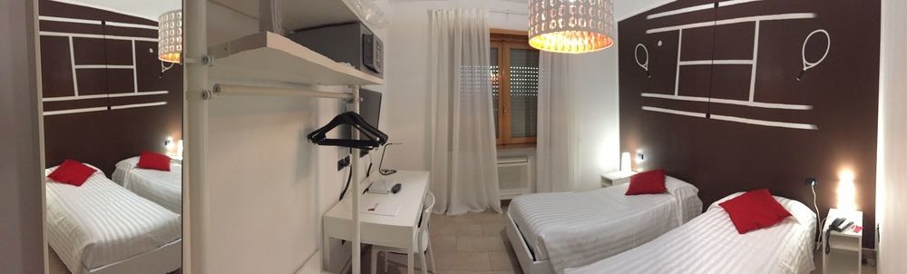 Pralormo Lo Scoiattolo Piedmont Bike Hotel מראה חיצוני תמונה