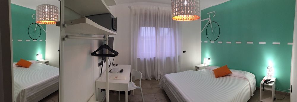 Pralormo Lo Scoiattolo Piedmont Bike Hotel מראה חיצוני תמונה