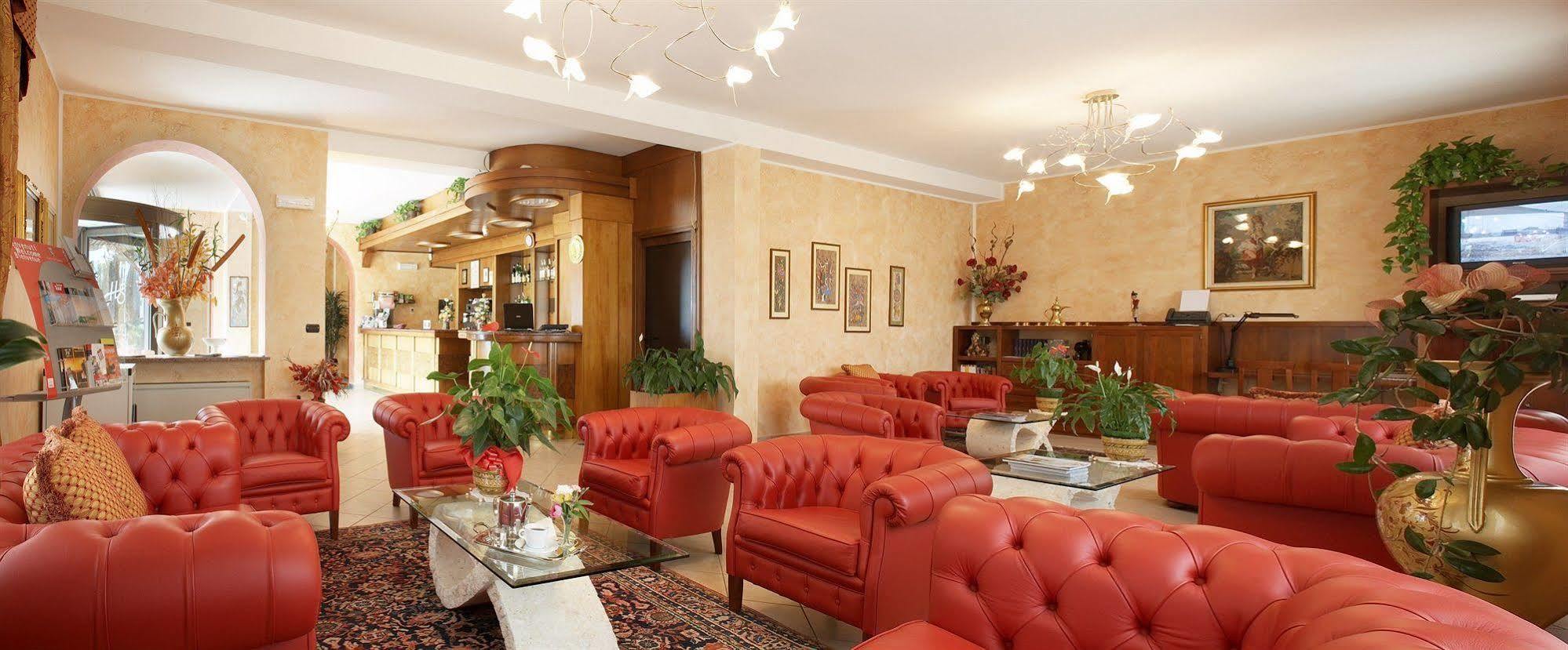 Pralormo Lo Scoiattolo Piedmont Bike Hotel מראה חיצוני תמונה
